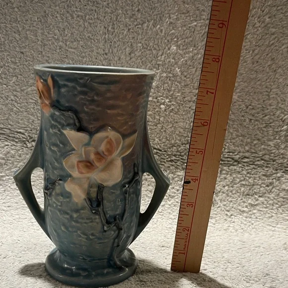 Elegant Roseville USA 89-7 Magnolia Blue Floral Vase